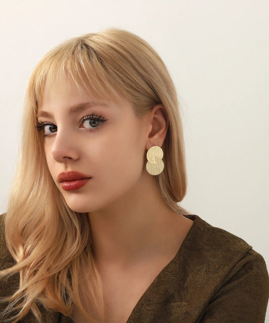 Minimal Dokulu Altın Kaplama Küpe