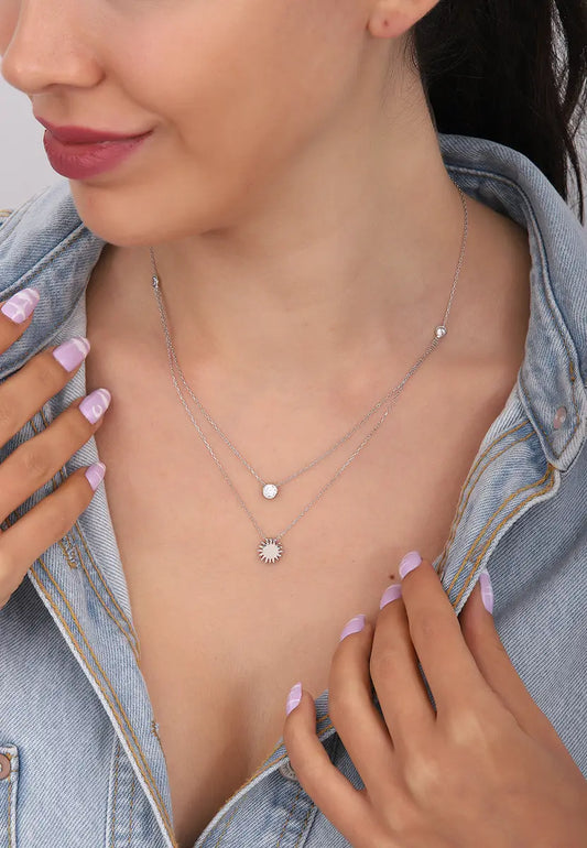 Çift Zincirli Güneş Detaylı Gümüş Kolye