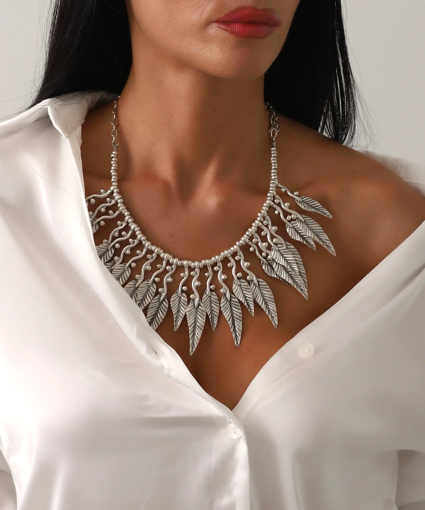 Yaprak Detaylı Gümüş Kaplama Kolye