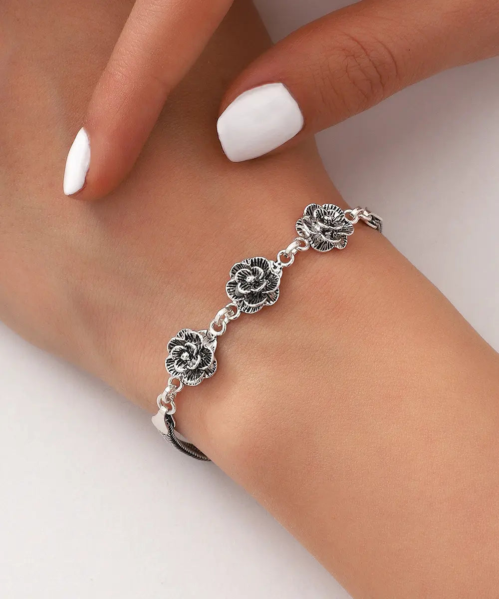 Gül Motifli Gümüş Bileklik