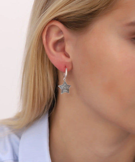 Sallantılı Yıldız Gümüş Küpe