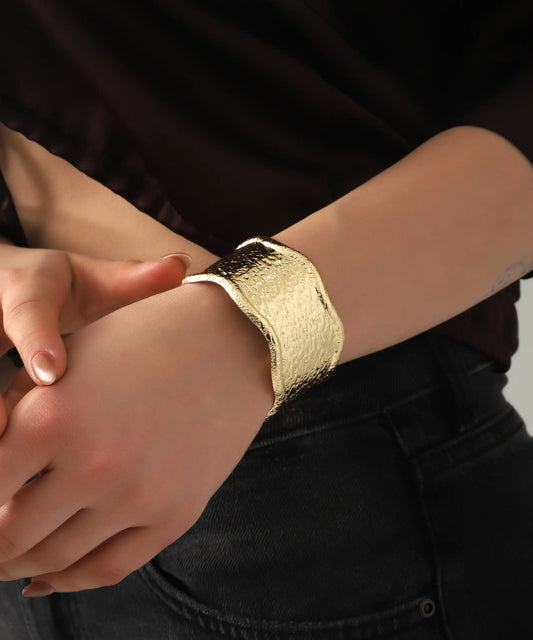 Altın Kaplama Dokulu Cuff Bileklik