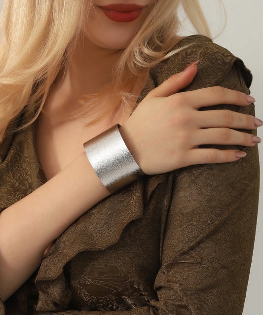 Gümüş Kaplama Dokulu Cuff Bileklik