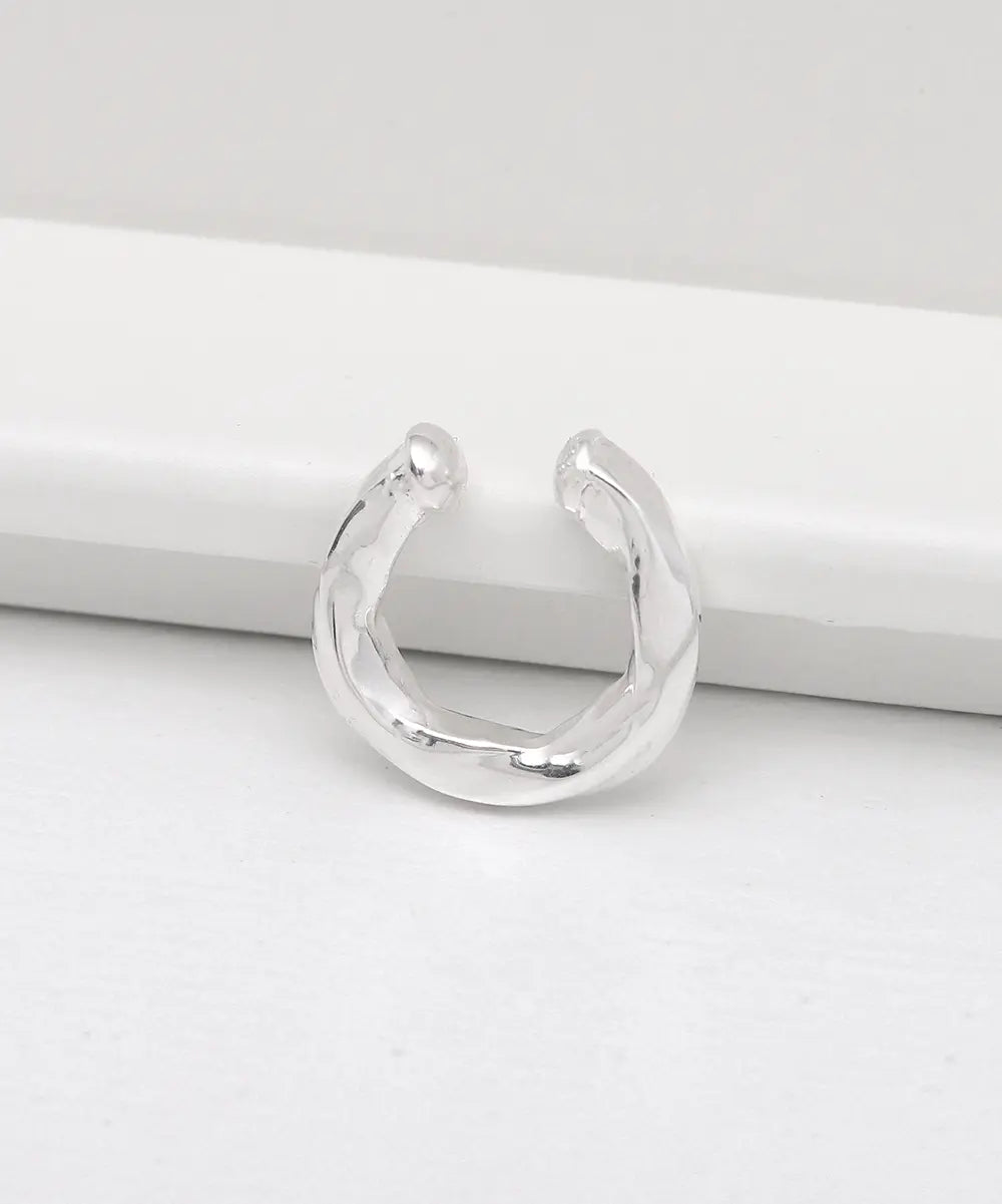 Minimal Gümüş Kıkırdak Küpe