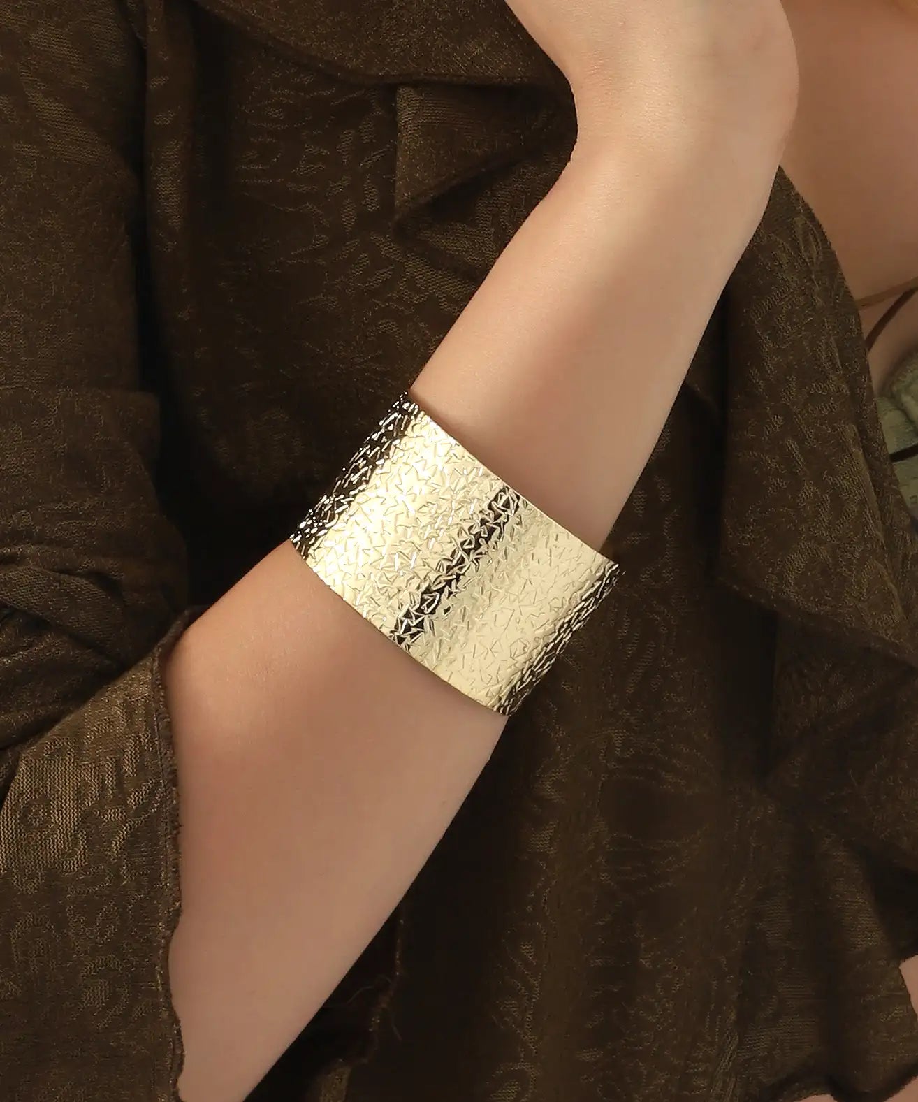 Altın Kaplama Kalın Cuff Bileklik