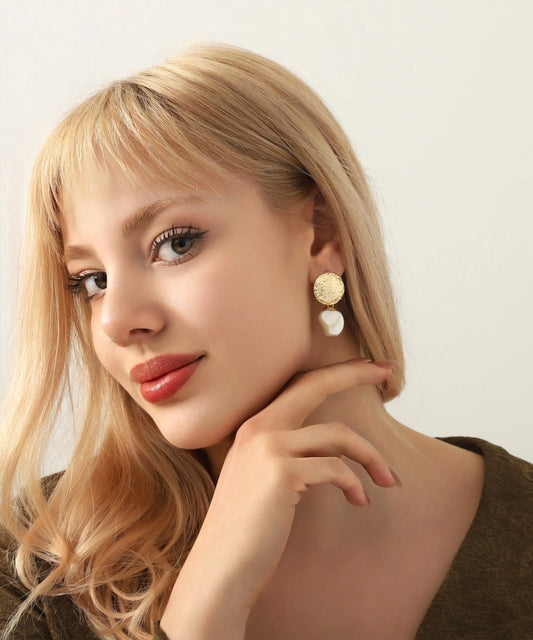 Altın Kaplama Sallantılı İnci Küpe