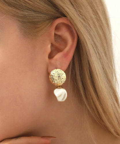 Altın Kaplama Sallantılı İnci Küpe