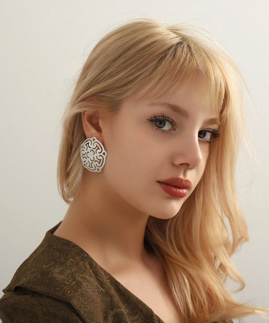 Motifli Gümüş Kaplama Küpe