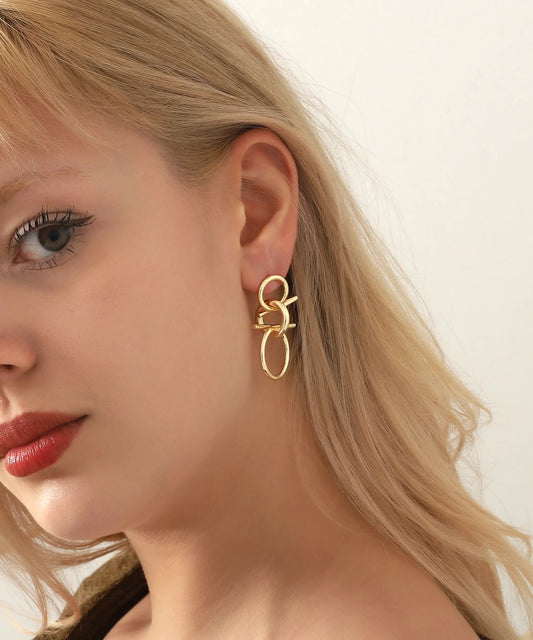 Halka Detaylı Altın Kaplama Modern Küpe