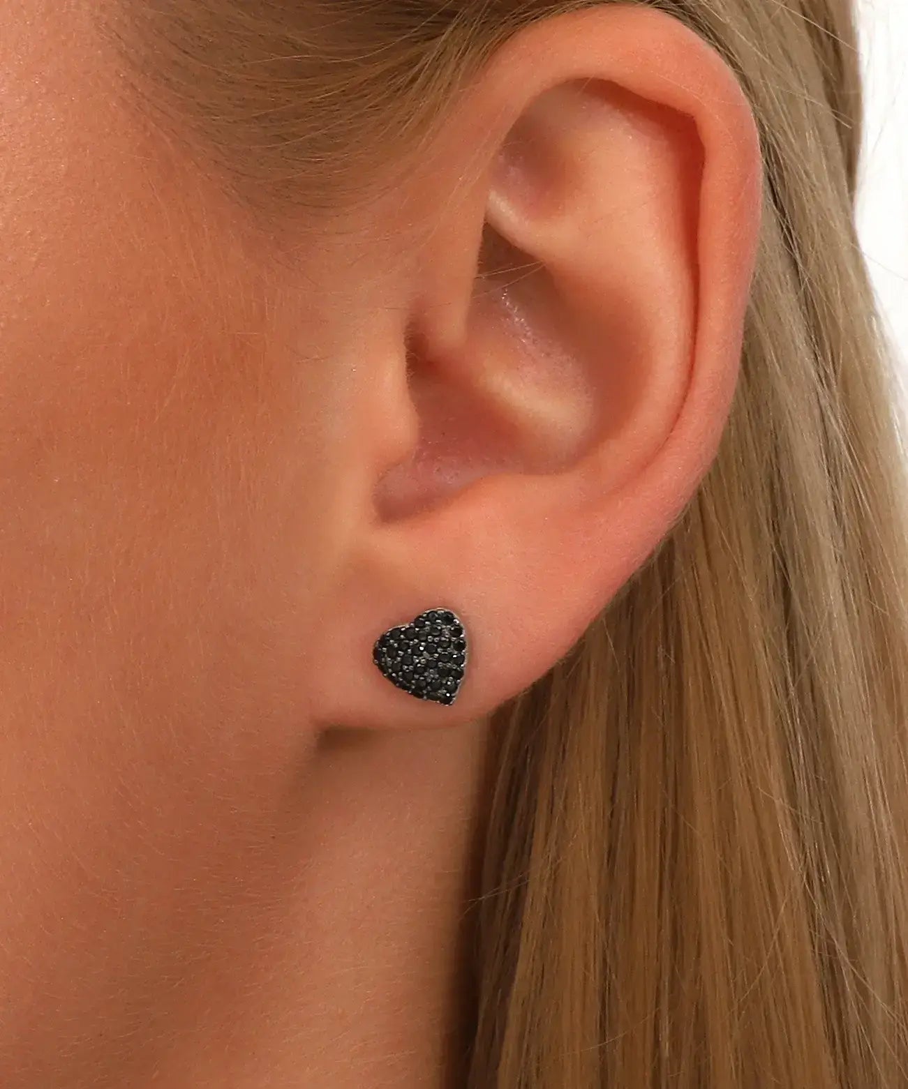 Kadın Siyah Taşlı Kalp Küpe