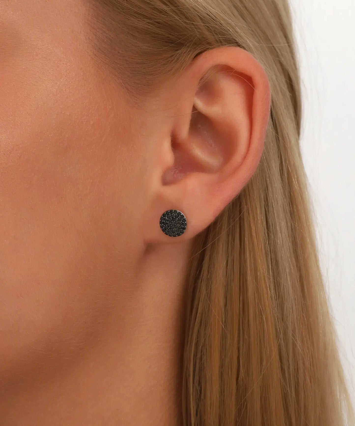 Kadın Siyah Taşlı Minimal Küpe