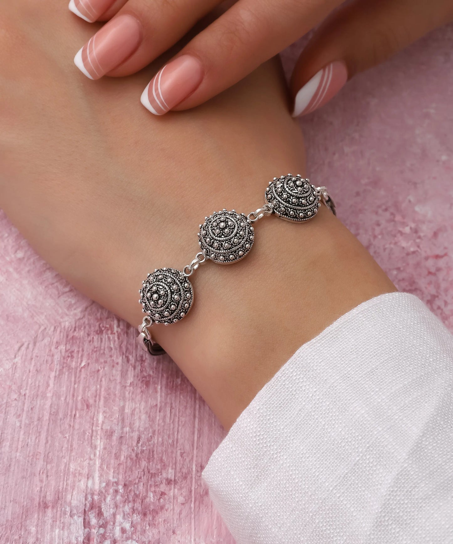 Üçlü Yuvarlak Desenli Gümüş Bileklik