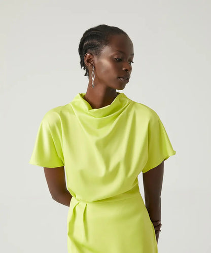 Zarif Kıvrımlı Tasarım Gümüş Küpe