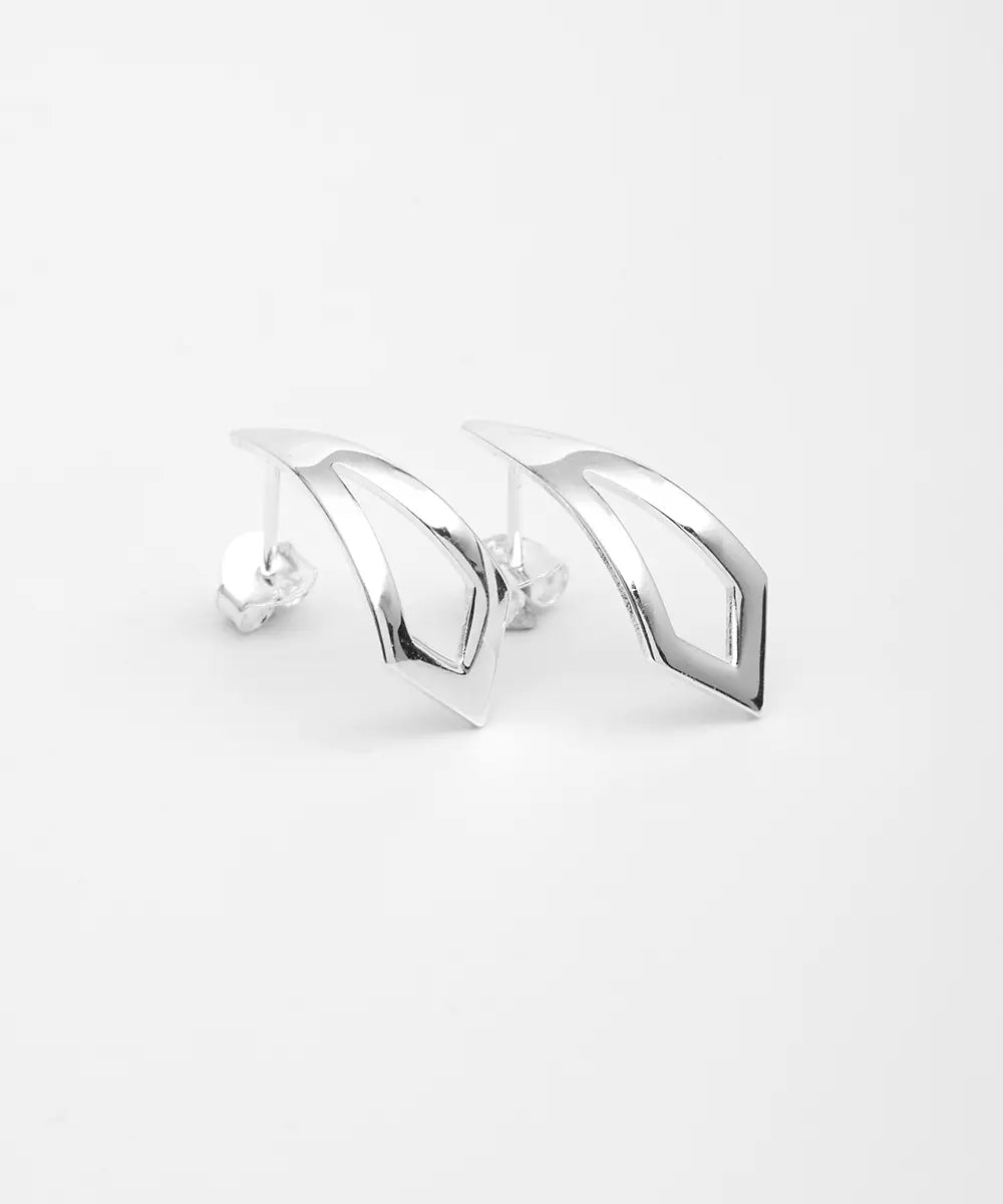 Minimal Üçgen Kesim Modern Gümüş Küpe