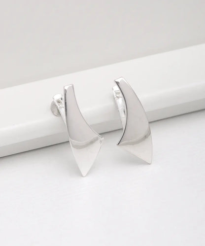 Asimetrik Minimal Tasarım Gümüş Küpe