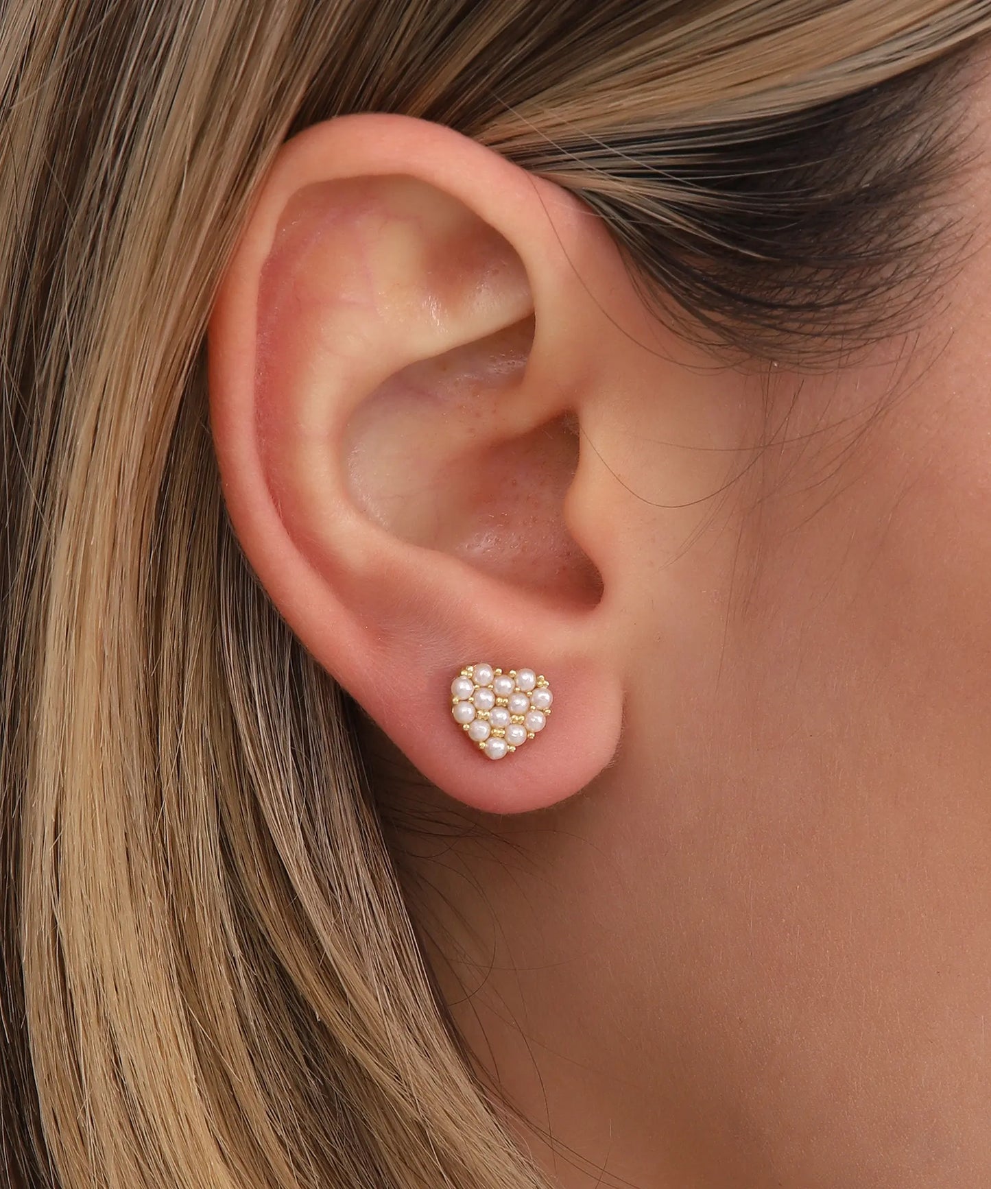 Altın Kaplama Minimal İnci Detaylı Kalp Küpe