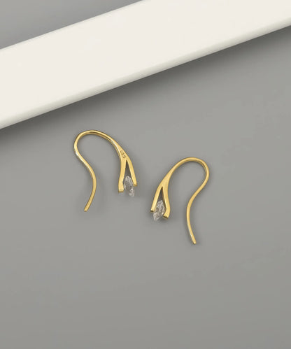 Altın Kaplama Modern Tasarım Taş Detaylı Küpe