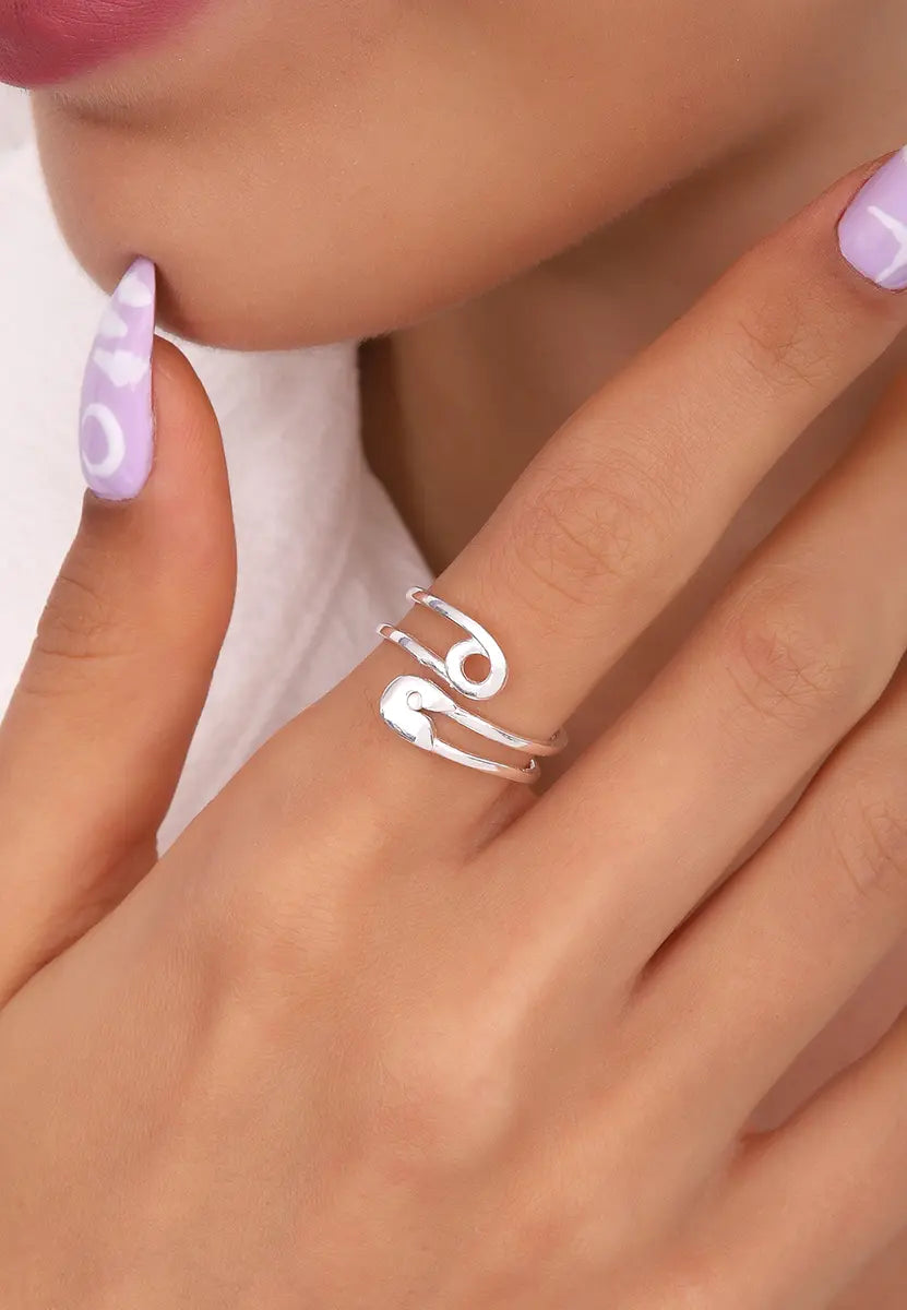 Çengelli İğne Tasarımlı Gümüş Yüzük