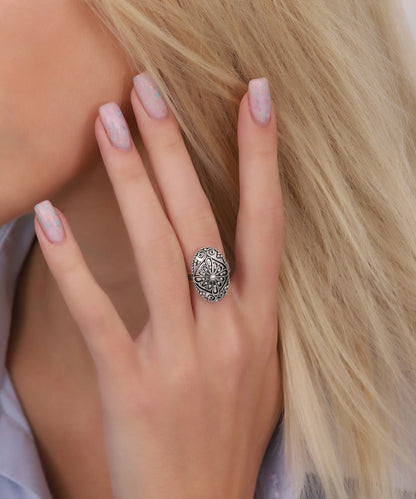Çiçek Desenli Gümüş Bohem Yüzük