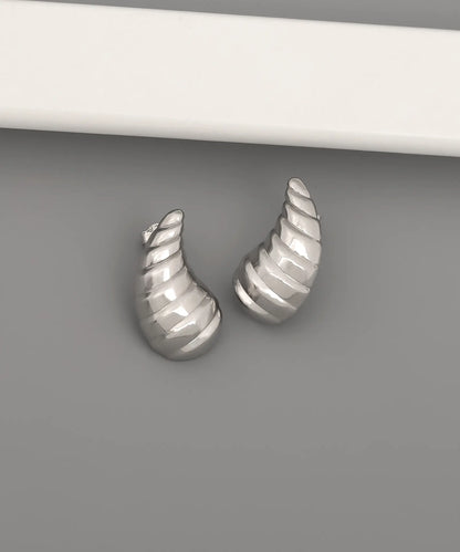 Gümüş Motifli Tasarım Damla Küpe