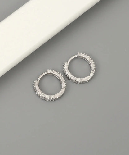 Minimal Taş Detaylı Gümüş Halka Küpe