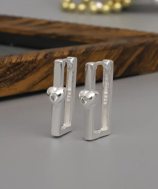 Kadın Geometrik Kalpli Gümüş Küpe