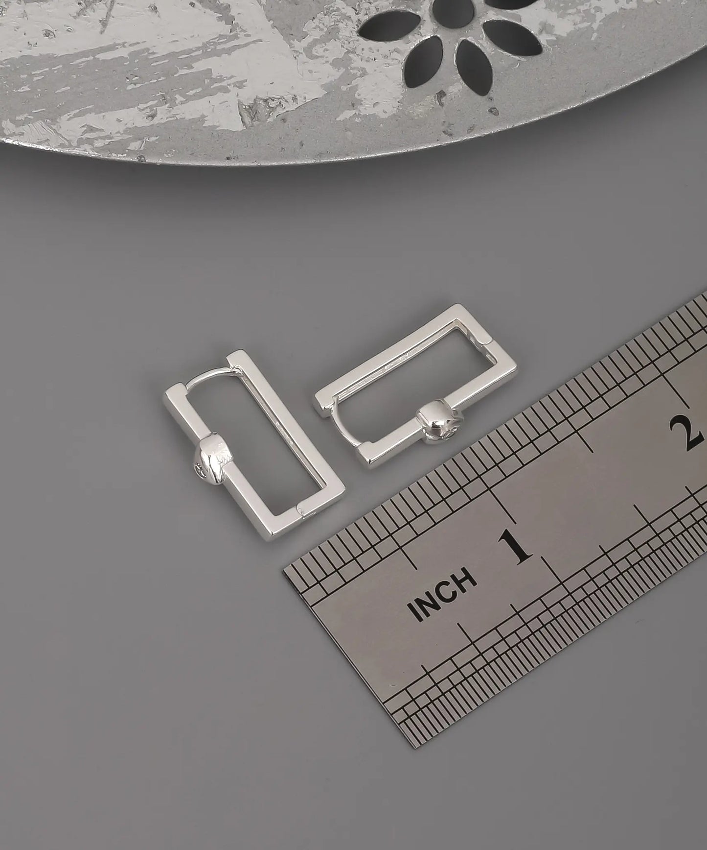 Kadın Geometrik Kalpli Gümüş Küpe