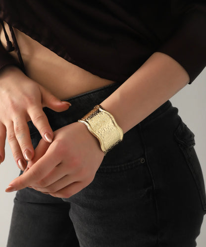 Altın Kaplama Dokulu Cuff Bileklik