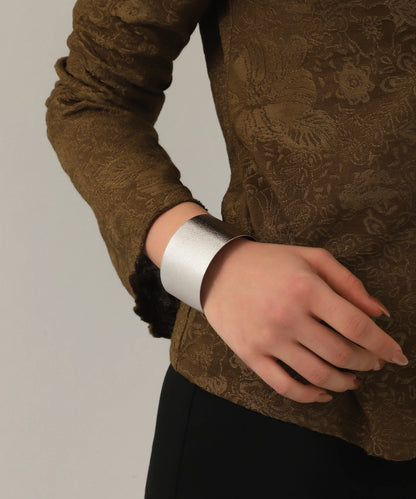 Gümüş Kaplama Dokulu Cuff Bileklik